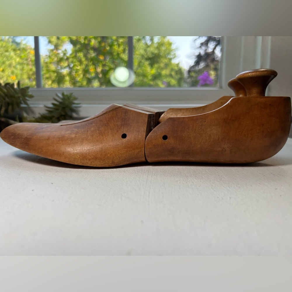 Vintage Jones & Vining Co. wood shorter shoe stretcher adjustable size 11 - Picture 2 of 5